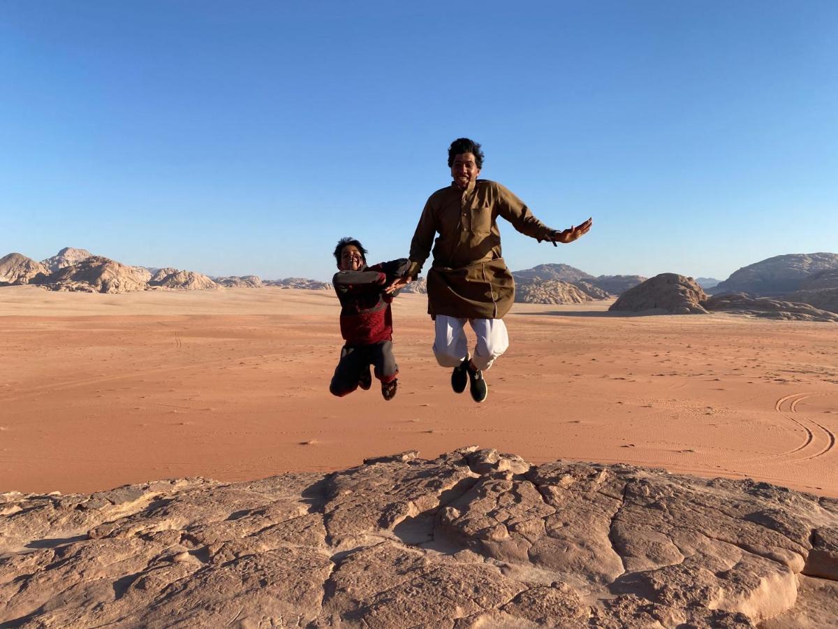 Wadi Rum Bedouin Tour With A Camp Екстериор снимка
