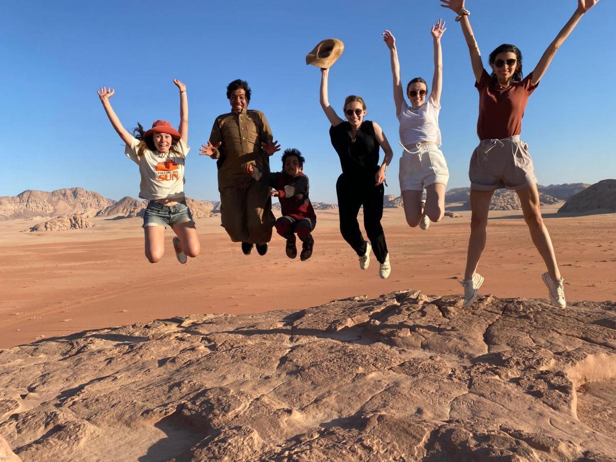 Wadi Rum Bedouin Tour With A Camp Екстериор снимка