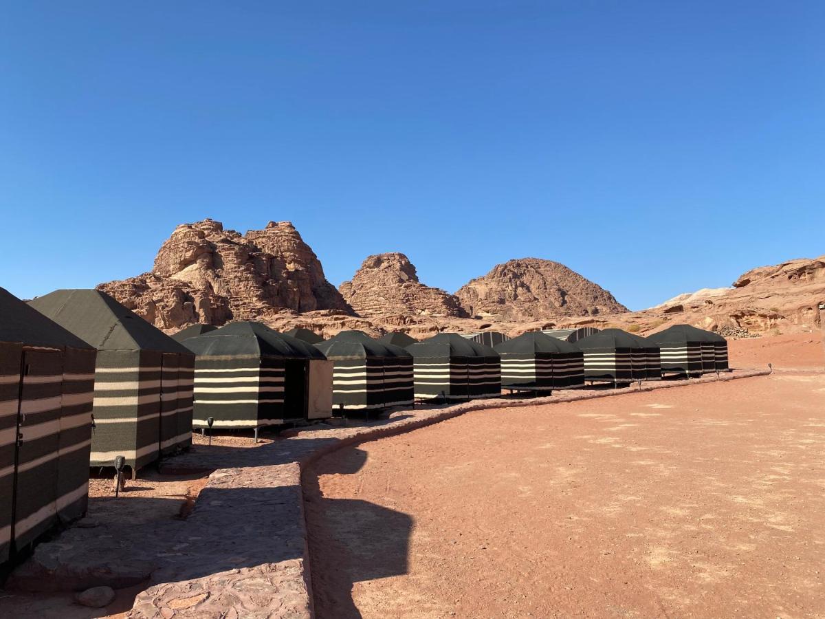 Wadi Rum Bedouin Tour With A Camp Екстериор снимка