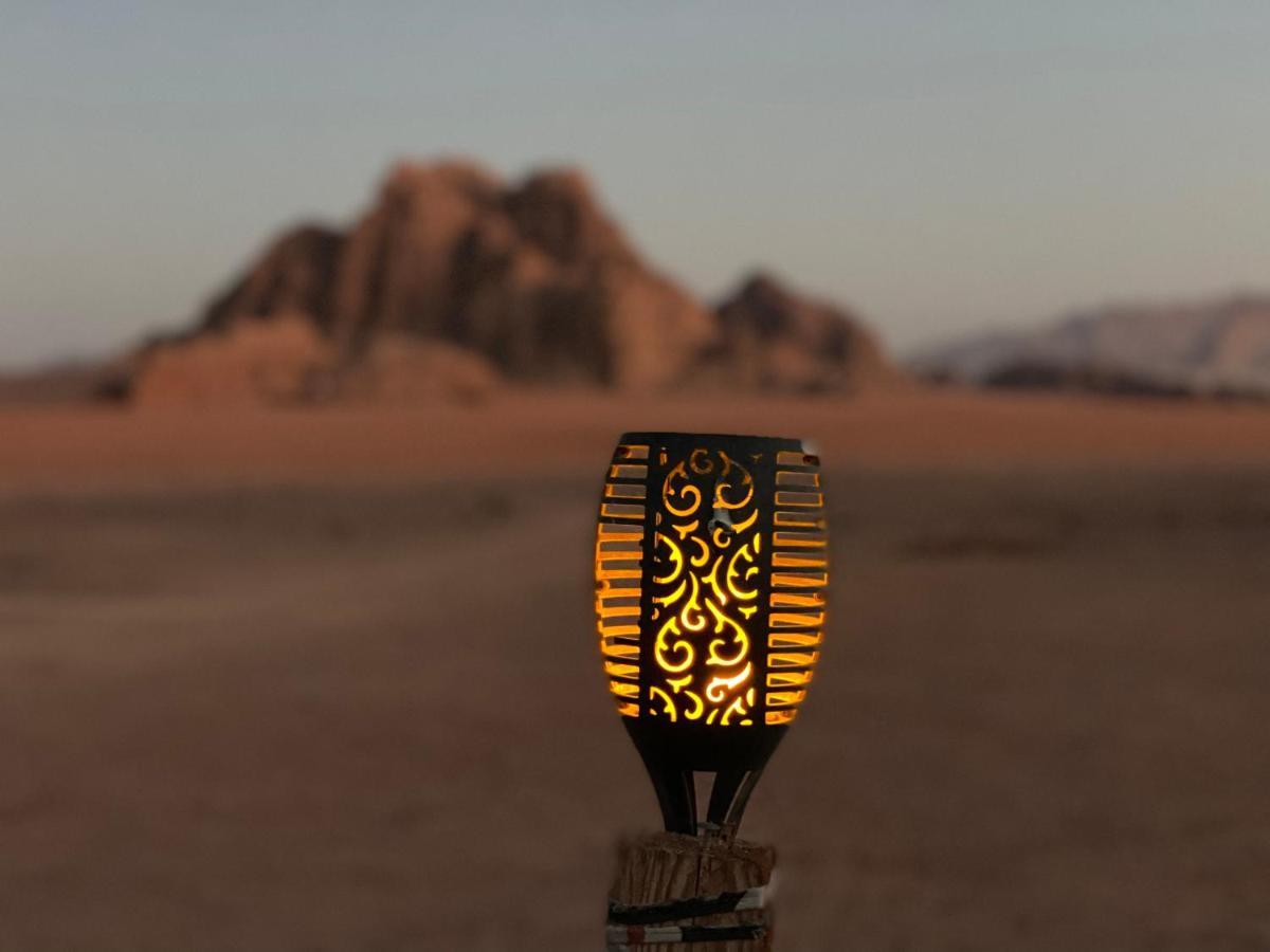 Wadi Rum Bedouin Tour With A Camp Екстериор снимка