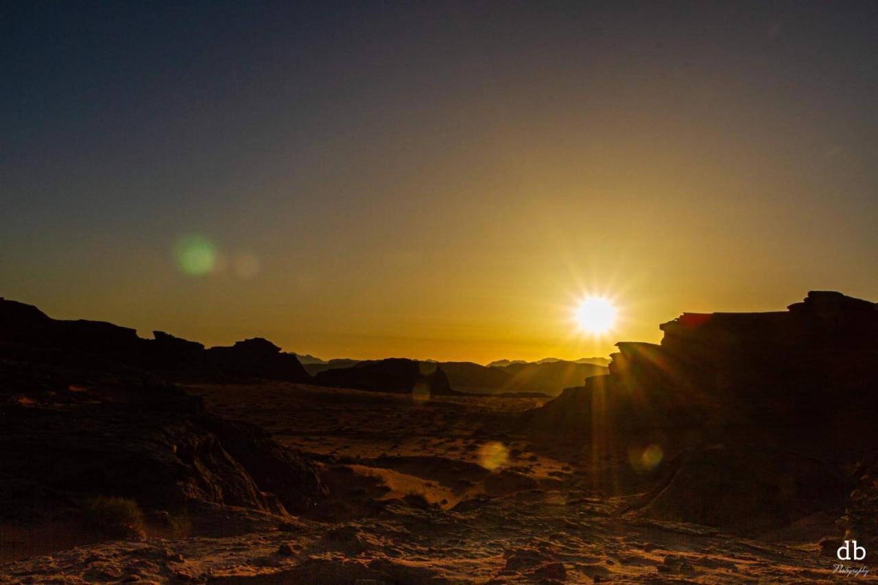 Wadi Rum Bedouin Tour With A Camp Екстериор снимка