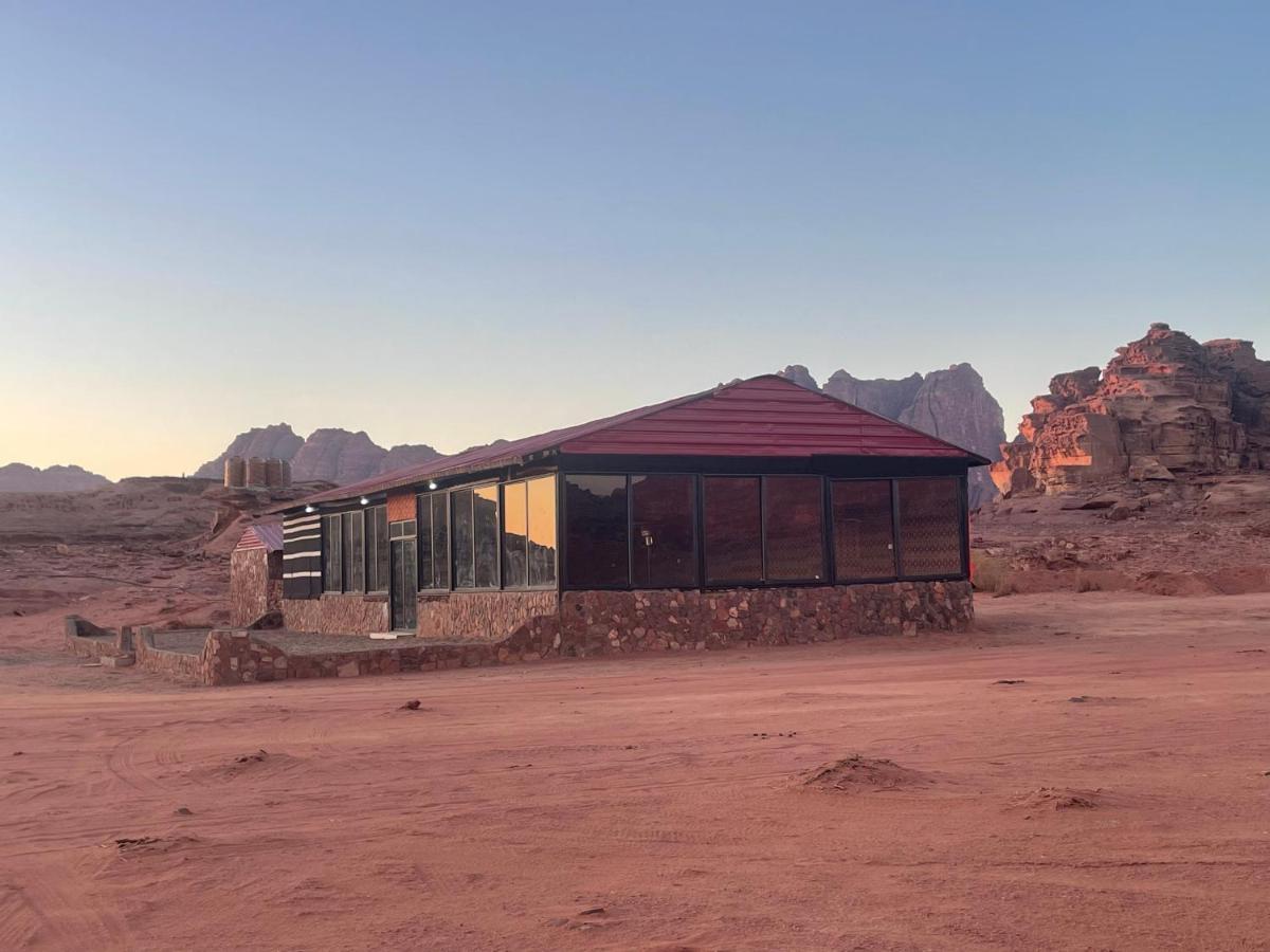 Wadi Rum Bedouin Tour With A Camp Екстериор снимка