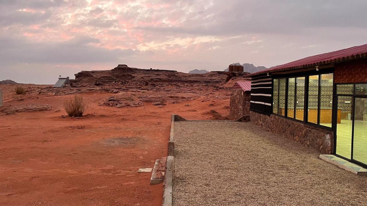Wadi Rum Bedouin Tour With A Camp Екстериор снимка