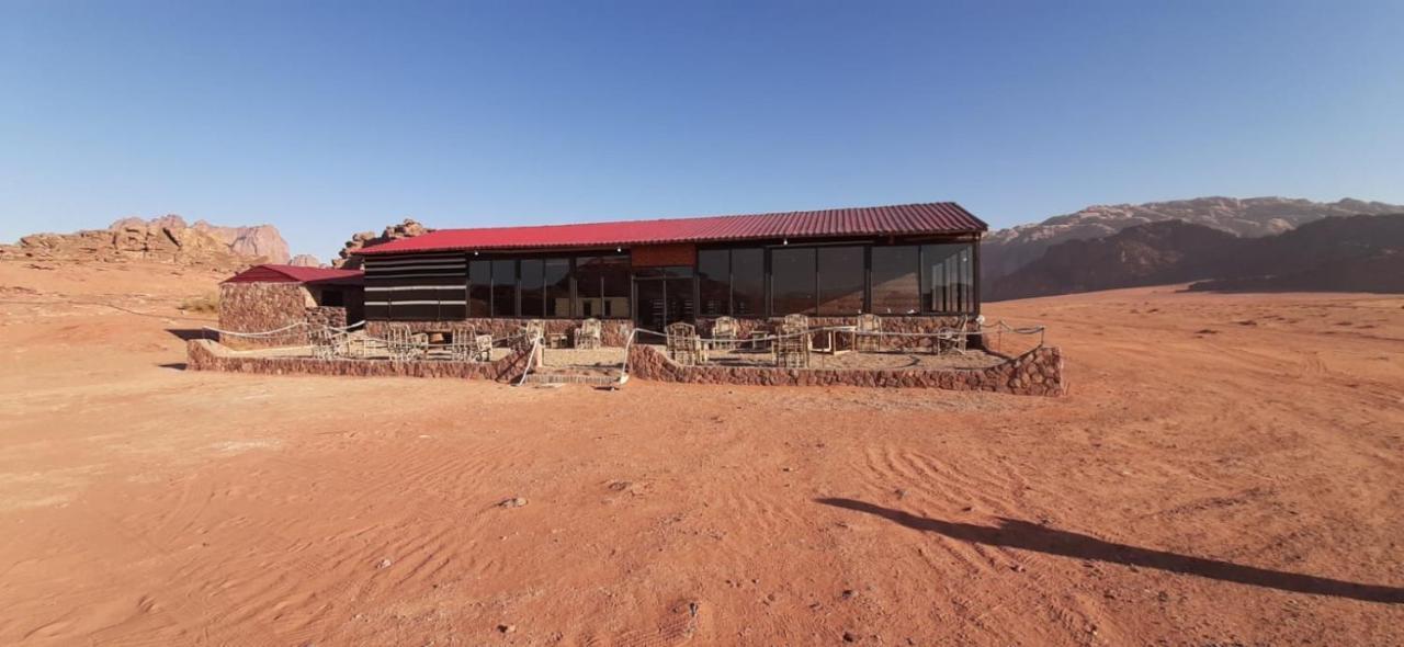 Wadi Rum Bedouin Tour With A Camp Екстериор снимка