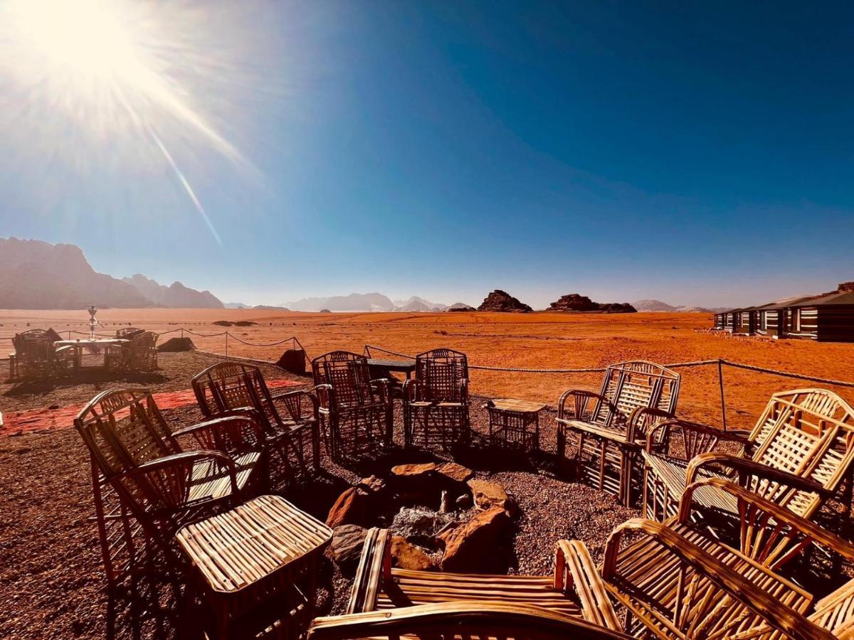 Wadi Rum Bedouin Tour With A Camp Екстериор снимка